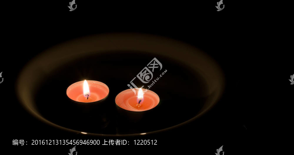兩支蠟燭