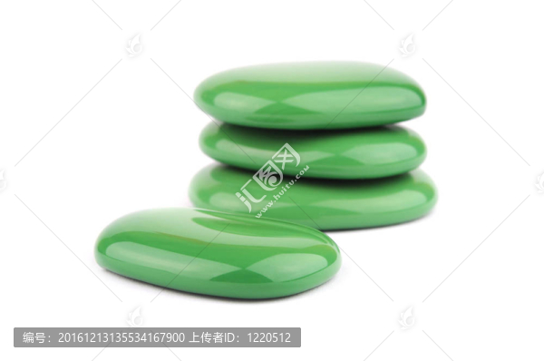 綠色溫泉的石頭