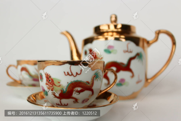 中國茶壺和杯子
