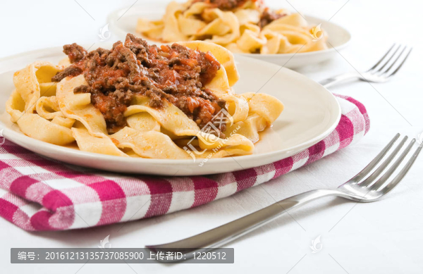 肉醬意大利面。