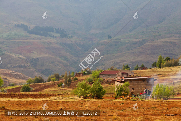 非洲山區(qū)小村莊