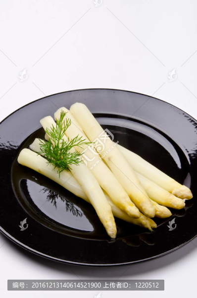 蘆筍；火腿和荷蘭醬