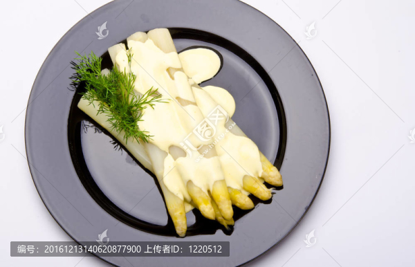 蘆筍；火腿和荷蘭醬