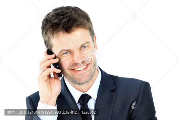 一個在白色背景下孤立電話的商人肖像