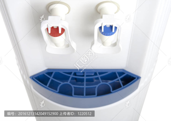 白色背景上冷卻器的碎片。