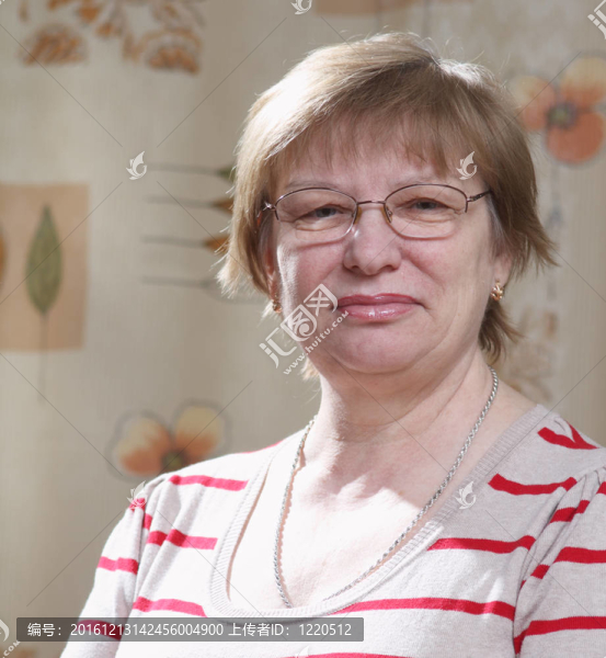 年長的女士