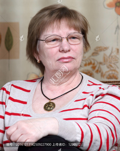 年長的女士