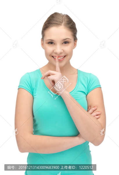 手指在嘴唇