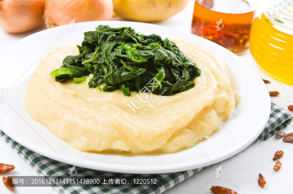 蠶豆醬菠菜。