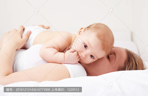 母親和嬰兒
