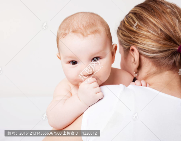 母親和嬰兒