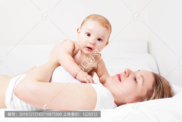 母親和嬰兒