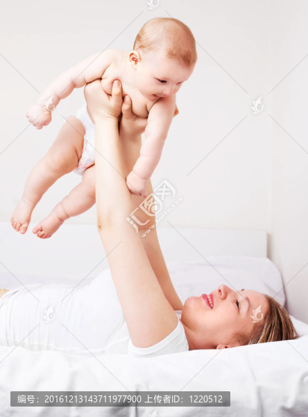母親和嬰兒
