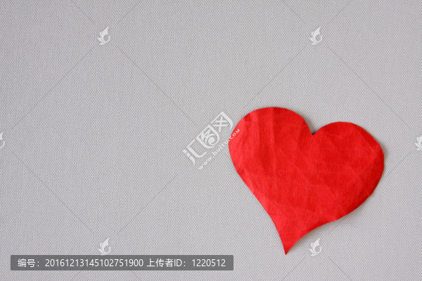 弄皺的紅色紙心