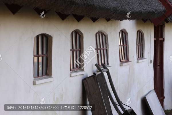 一個(gè)舊谷倉(cāng)