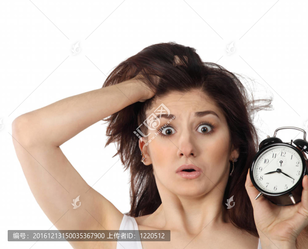 驚訝的女人拿著鐘
