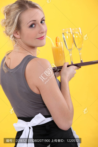 雞尾酒女招待