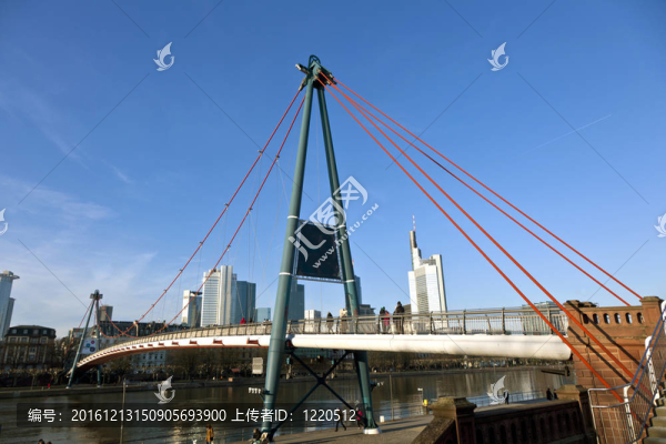 法蘭克福老荷爾拜因橋；德國(guó)。