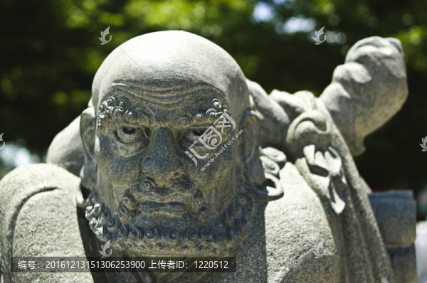 泰國(guó)中華寺的雕像。