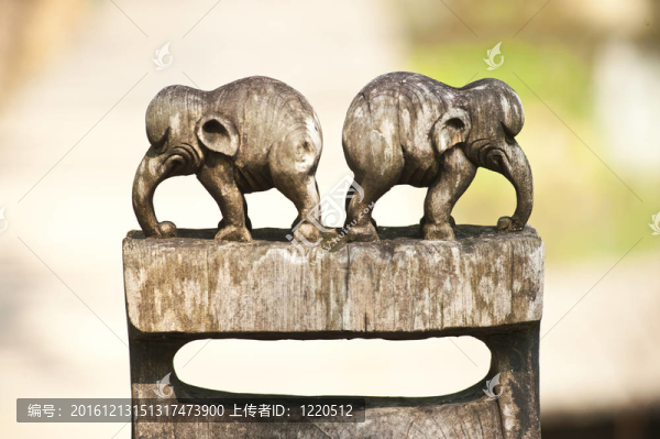 大象木雕