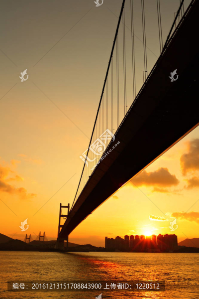 日落青馬大橋
