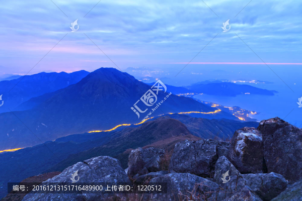 山上的夜晚