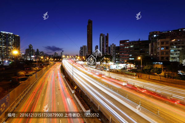 夜間城市公路交通