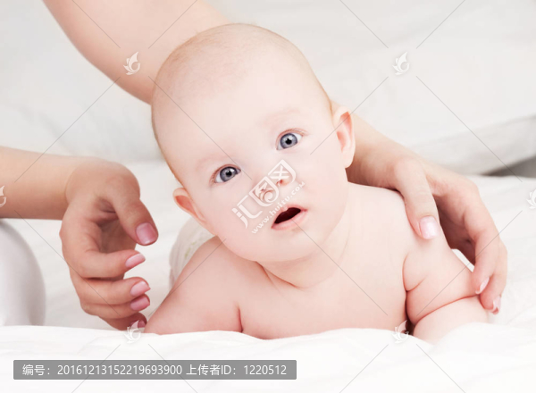 母親嬰兒的按摩