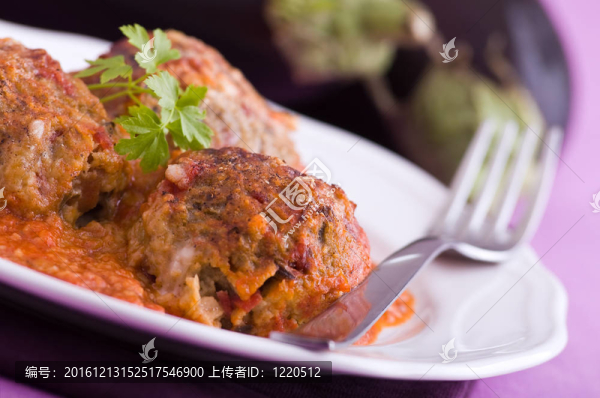 茄子肉丸子。