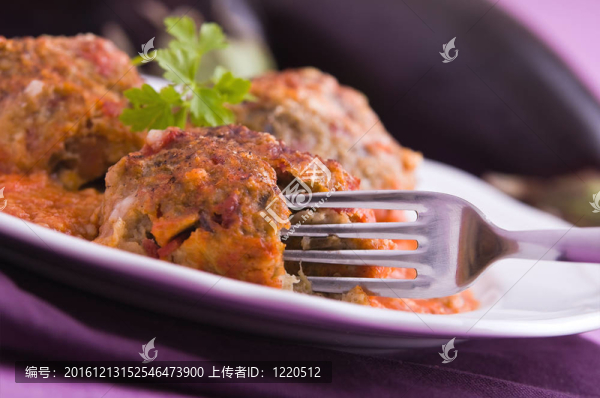 茄子肉丸子。