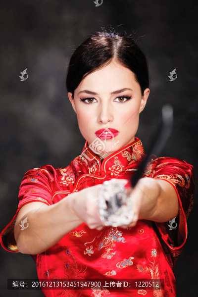 漂亮的女武士的武士