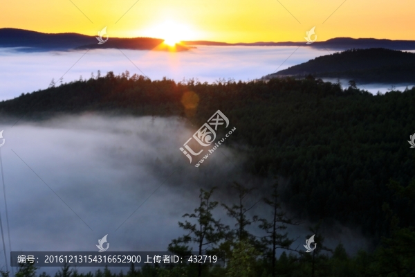 夏季興安嶺日出云海