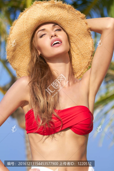 草帽誘人美女