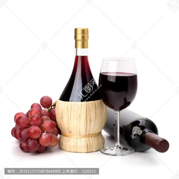 全紅酒酒杯；酒瓶和葡萄