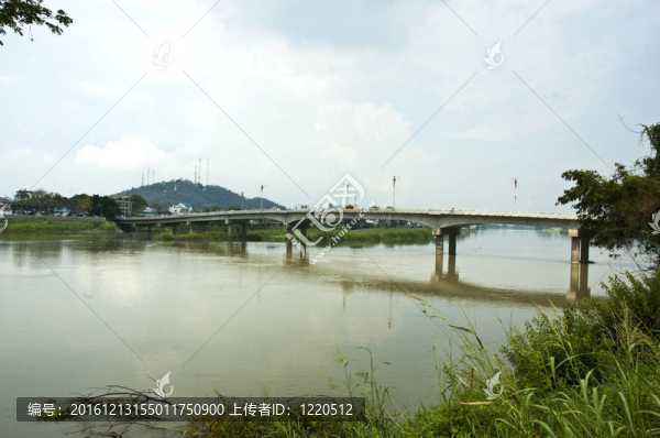 過河橋。