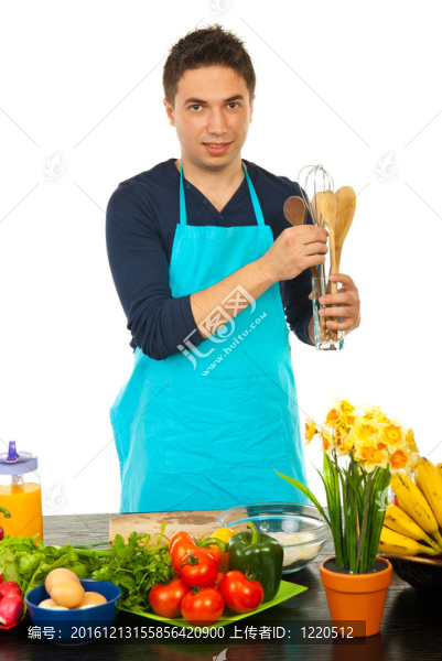 男人選擇廚房用具