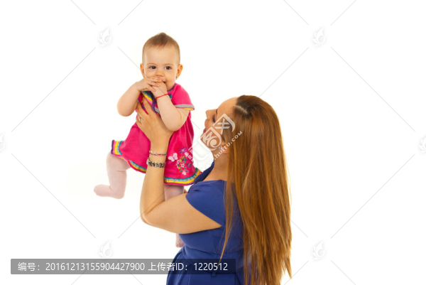 媽媽和她的寶貝女兒玩