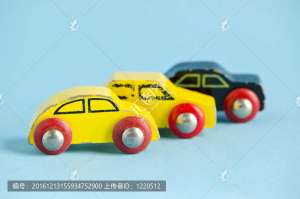 三木制和舊汽車玩具