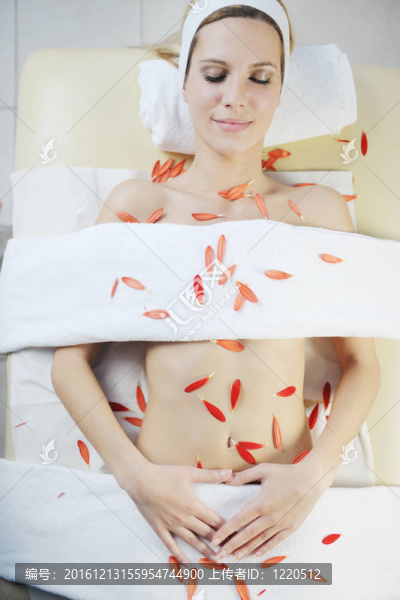 美麗的年輕女子