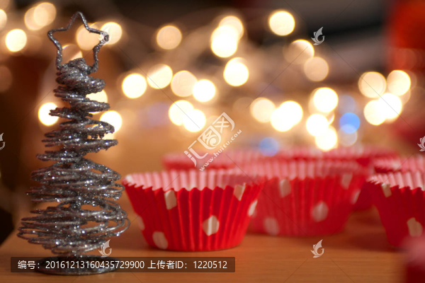 圣誕蛋糕的持有人Sparkly,Tree