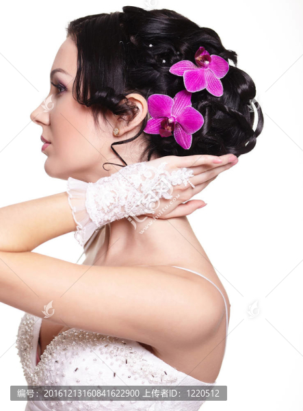 美麗的花與美麗的婚禮發(fā)型