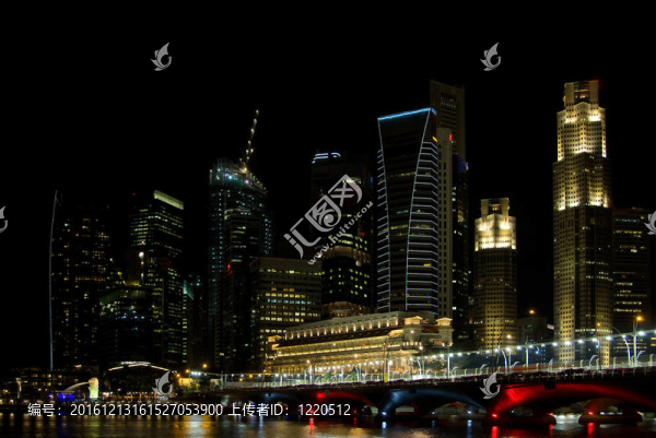夜晚的新加坡天際線