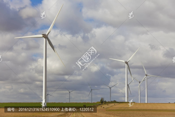 綠色能源風(fēng)力發(fā)電機(jī)