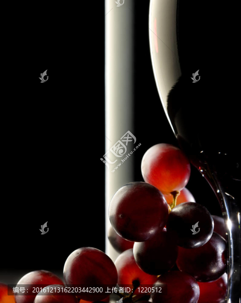紅酒配葡萄