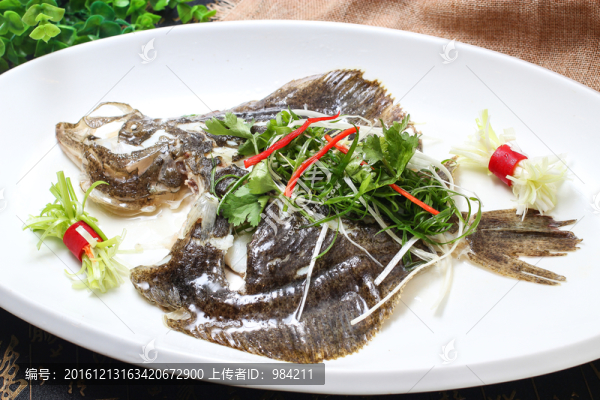 清蒸多寶魚(yú)