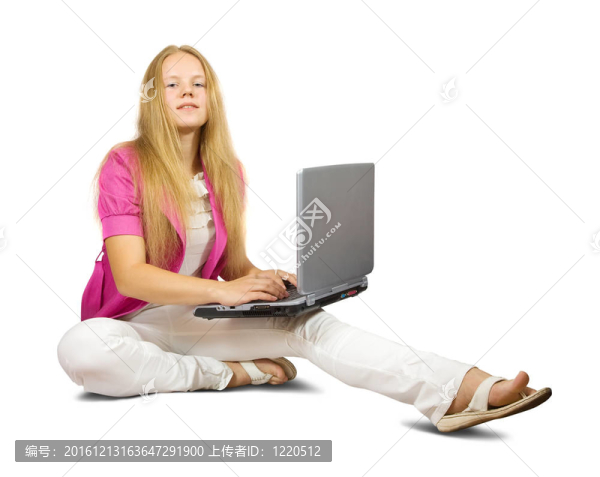 漂亮的女孩與筆記本電腦