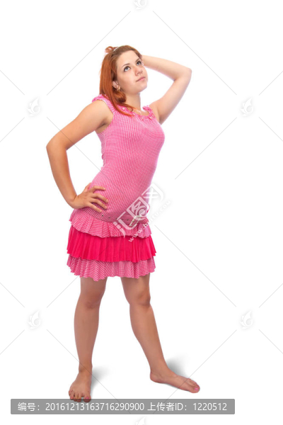 穿著粉色連衣裙的女孩