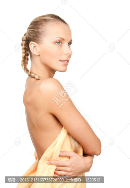 可愛(ài)的女人在毛巾