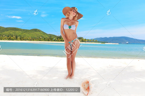 海灘上的女人