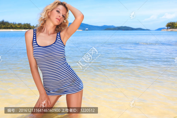 海灘上的女人